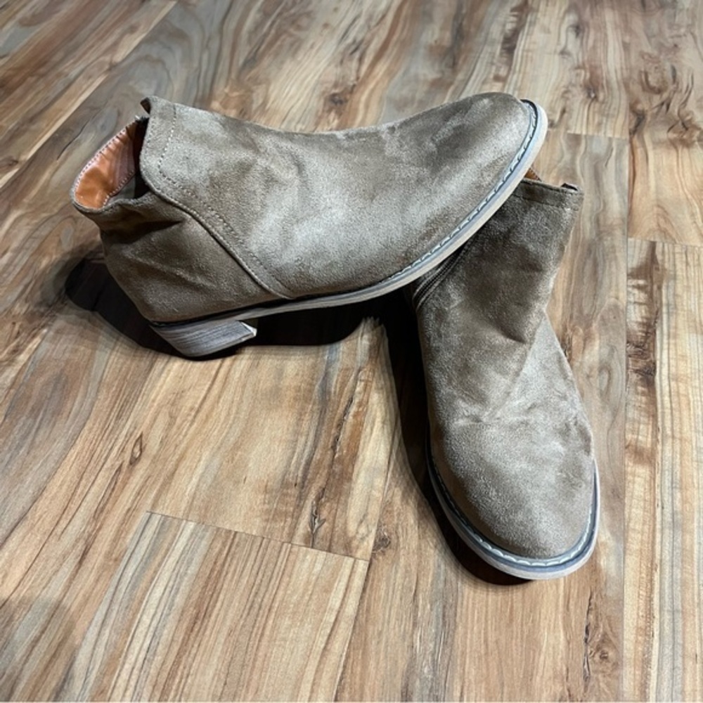 SEVEN7 CISCO KID BOOTIE BEIGE FAUX SUEDE SIDE ZIP ANKLE BOOTS SHOES WOMANS SZ 10